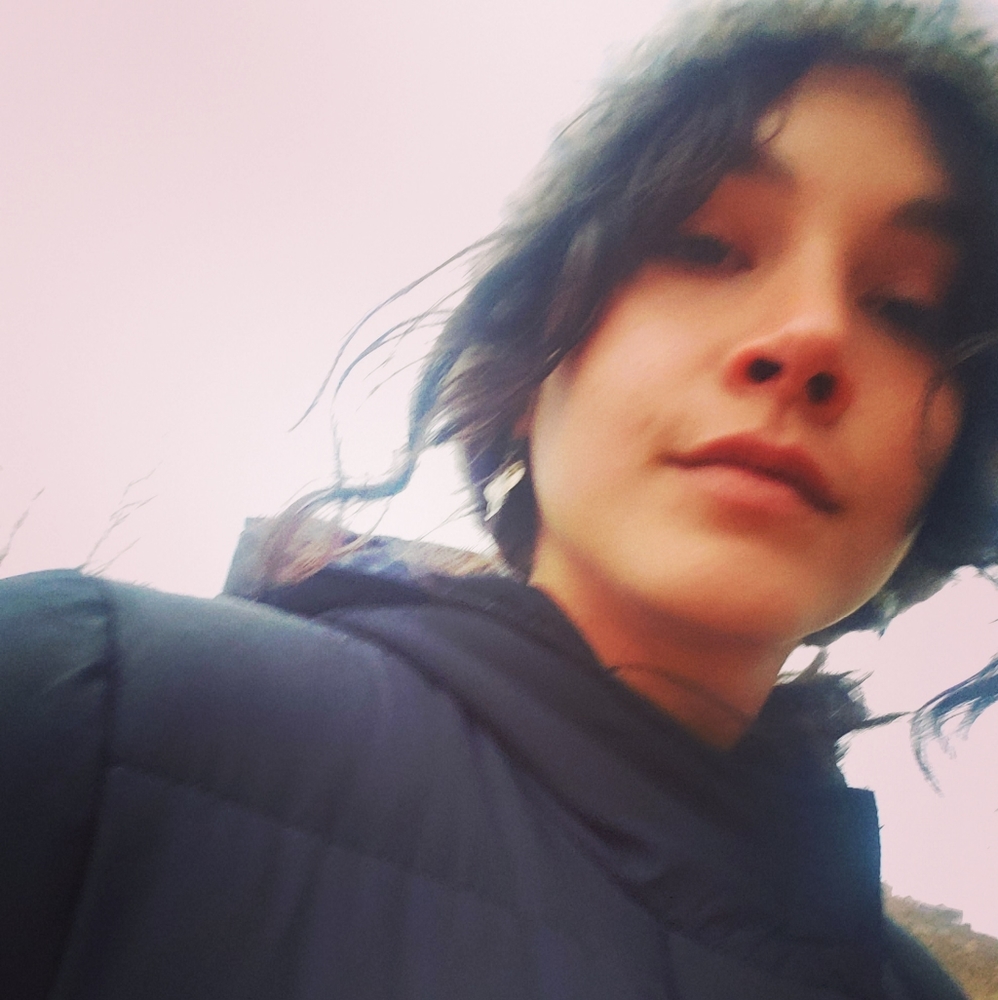 Meet your Posher, Crystal